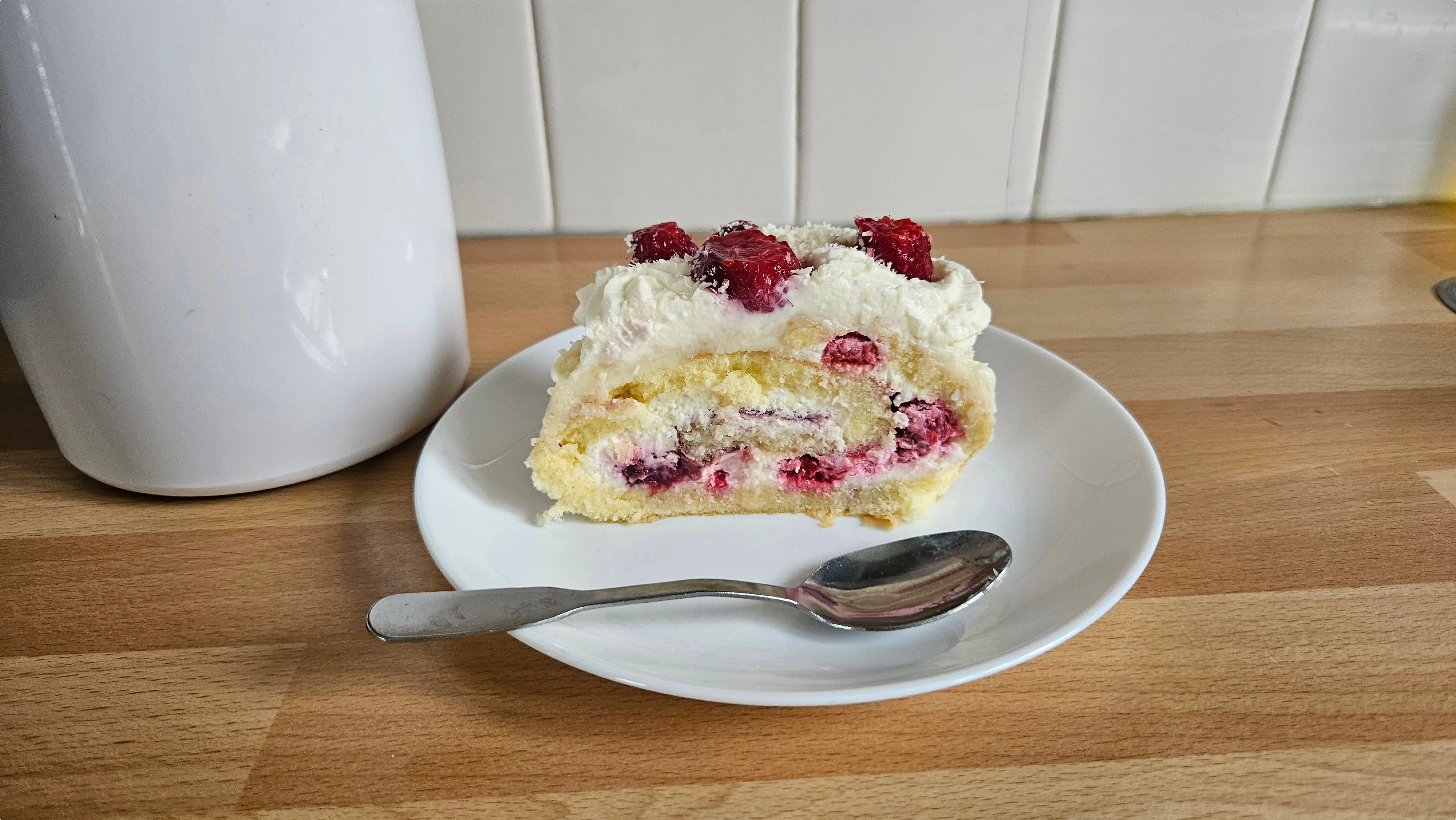 Bûche coco framboise